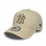 New York Yankees MLB Outline Cream 9FORTY E-Frame Trucker Cap New York Yankees MLB Outline Cream 9FORTY E-Frame Trucker Cap