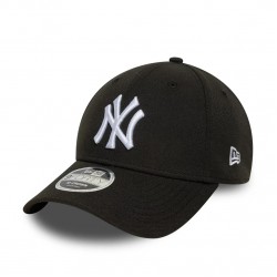New York Yankees M-Crown MLB Black 9FORTY Adjustable Cap   New York Yankees M-Crown MLB Black 9FORTY Adjustable Cap